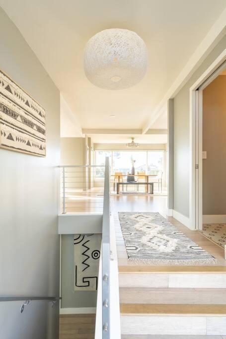 Ventana Vista, Ocean View Holiday home *